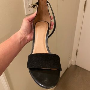 Joie strappy heels in black. Size 40.